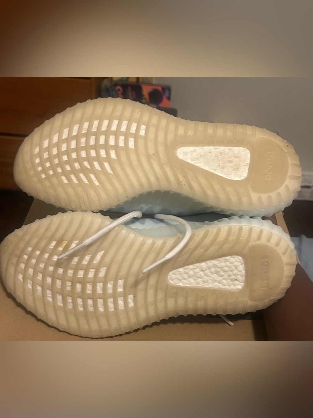 Adidas Yeezy boost 350 V2 - Picture 5 of 7